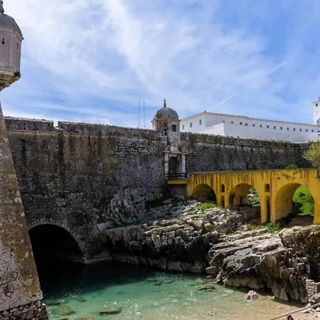 Nyaraló House In The Historic Area Of